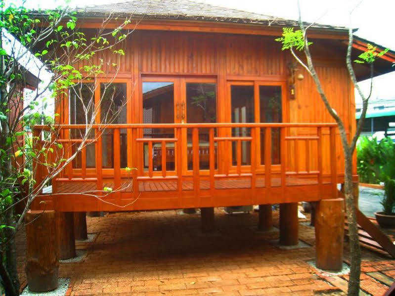 Отель Wood House Паттайя Экстерьер фото